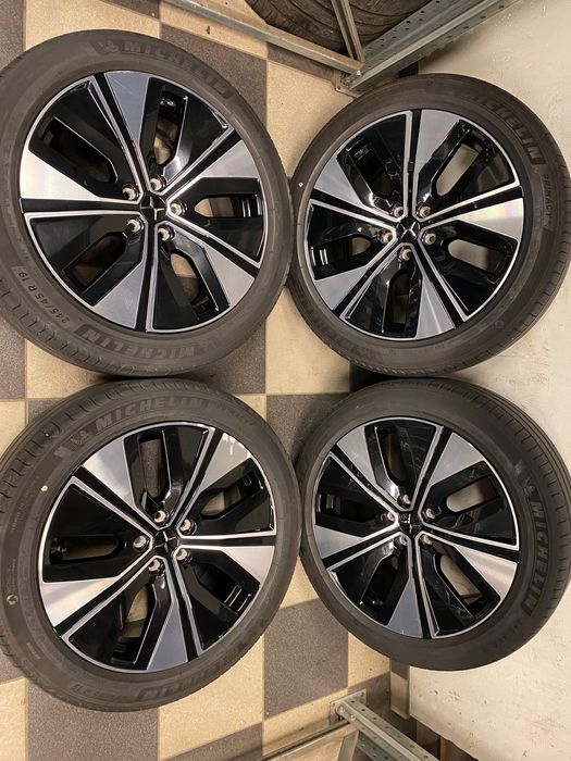 Roti de vara Volvo/Polestar Michelin 245/45/19