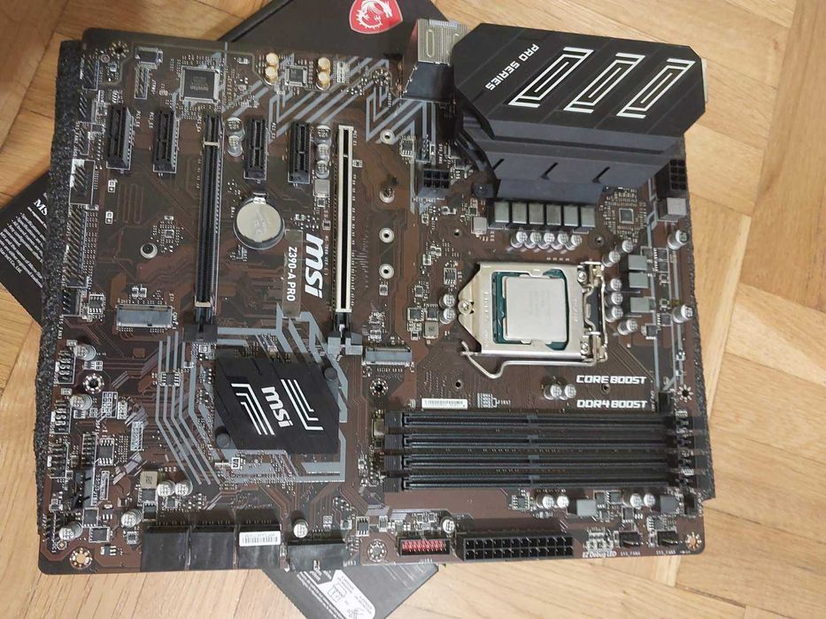 Intel Core i7 9700K + MSI Z390-A Pro