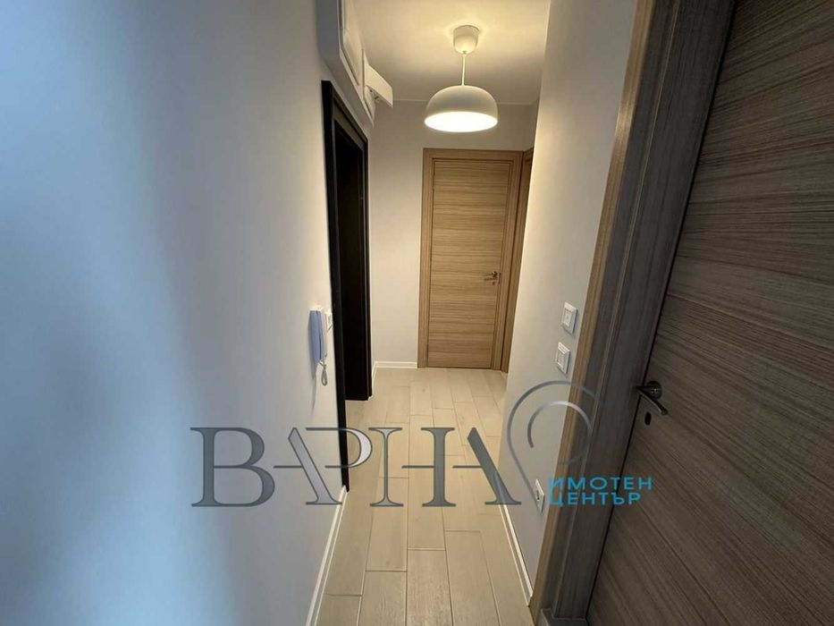 Дава се под наем Двустаен апартамент в Варна, Център - 70 кв.м за 398.82 € - Снимка #10