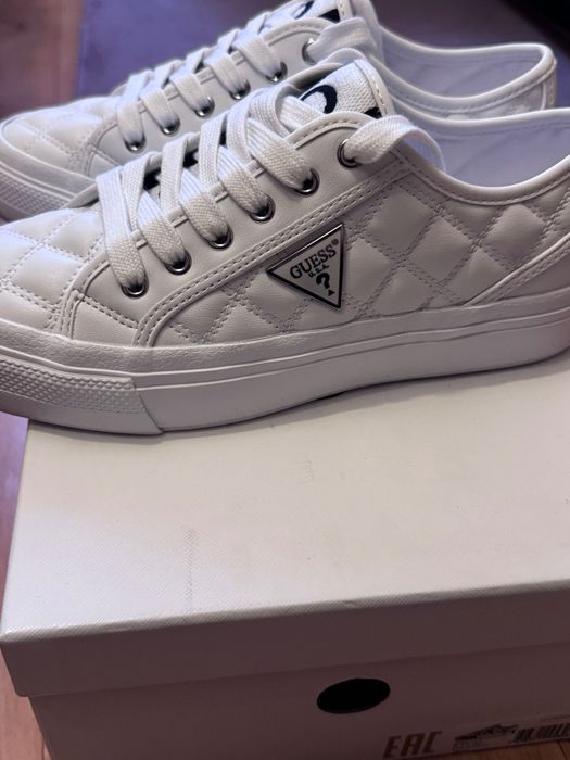 Кецове/сникърси Guess 36 номер