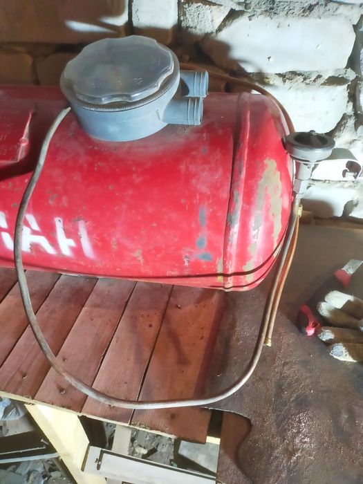 Продам Газ  балон