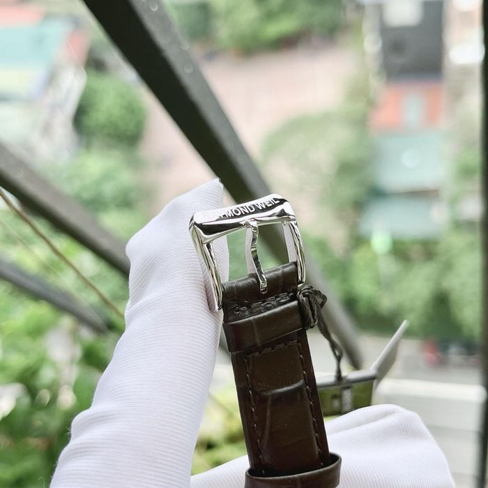 Швейцарские часы Raymond Weil