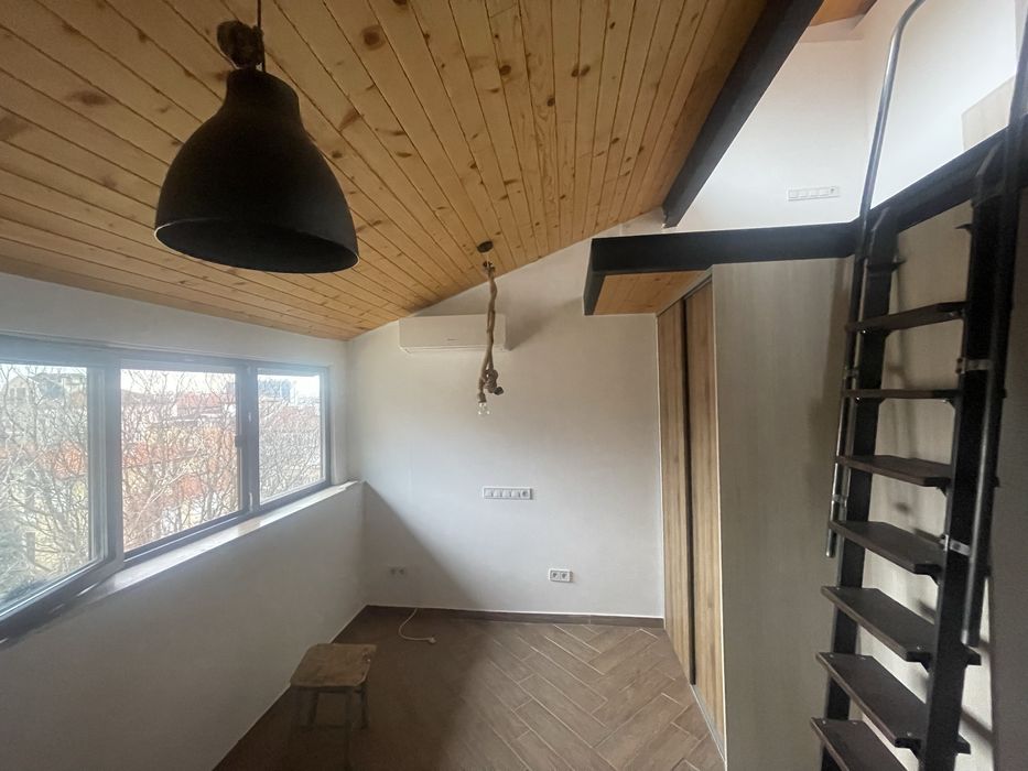 Дава се под наем Етаж от къща в София, Център - 45 кв.м за 648.21 € - Снимка #12