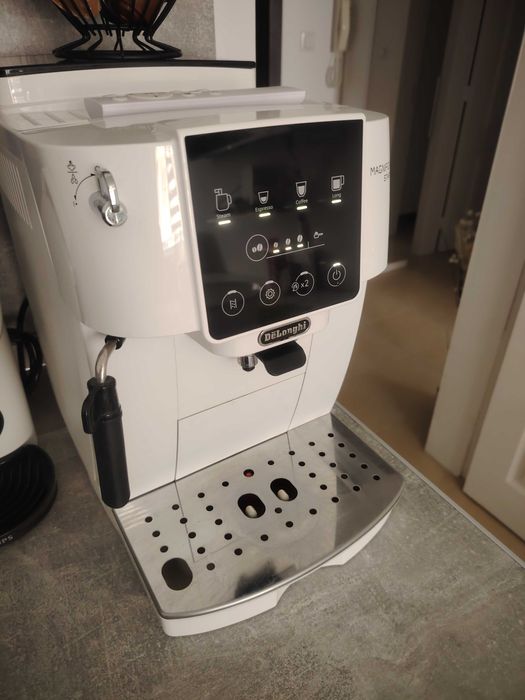 Кафе автомат Delonghi