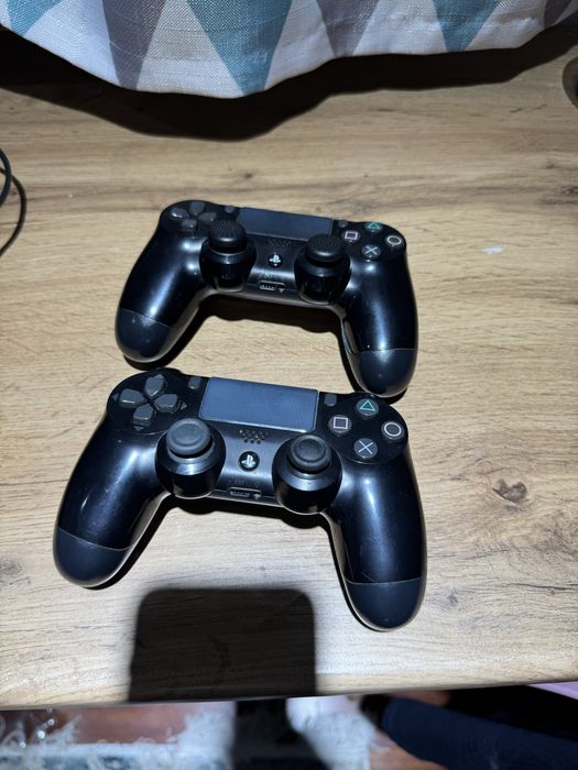 Sony playstation 4 slim