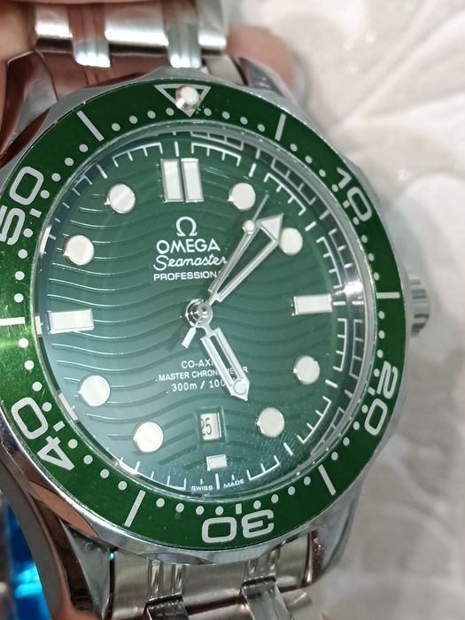 Срочно продам новый мужской часы omega AAA