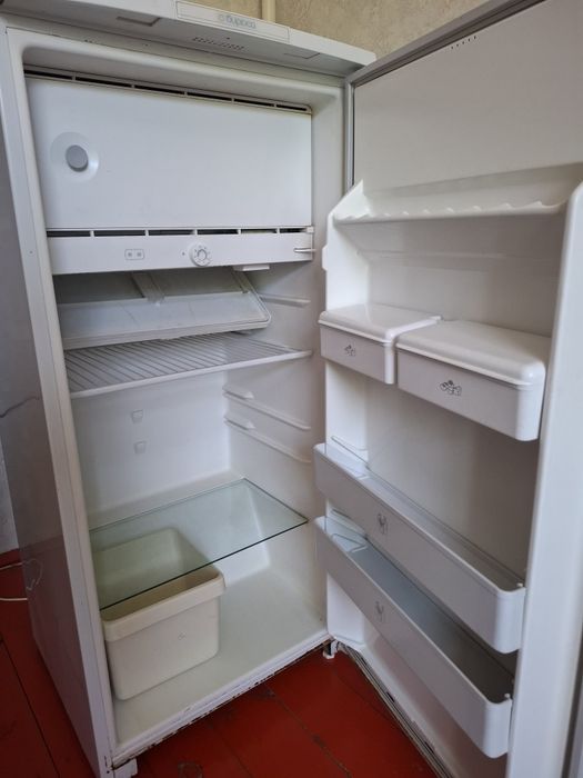 Холодильник сатылады.