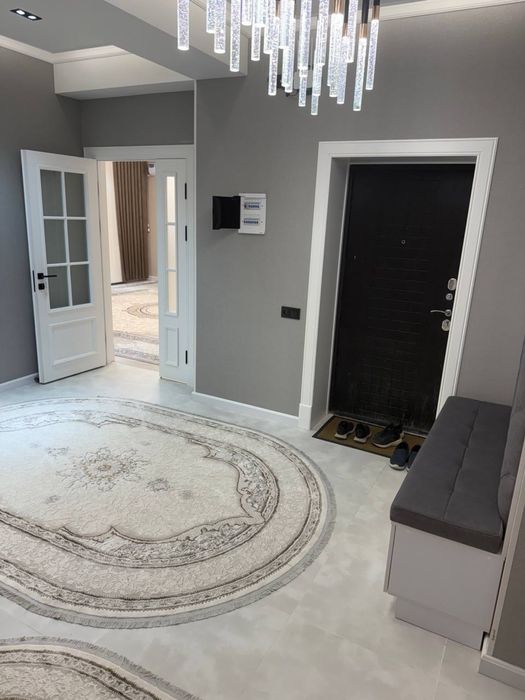 Сдается 4 комнатная квартира