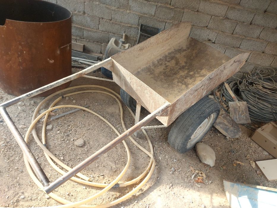 Шлакаблок аппарат 17×17×35 рабочий , мешалка  , арба