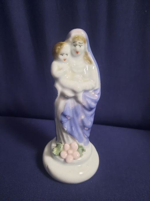 Bibelou de portelan Maica Domnului