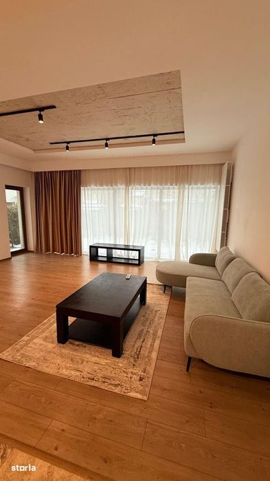 Vila individuală | 4 camere + birou | 300 mp | 3 parcări | Pipera