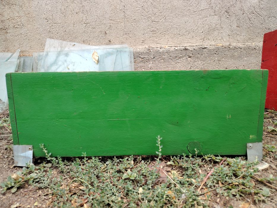 Caturi second hand 1/1  și 1 /2 în stare bună.