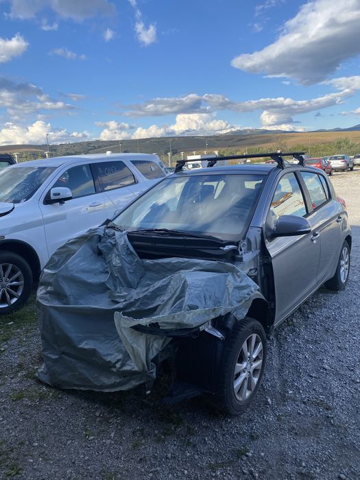 Hyundai i20 1.4CRDi Хюндай и20(na chasti)