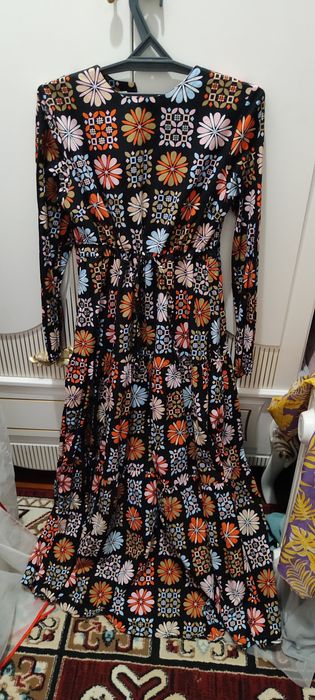 Киімдер сатылады