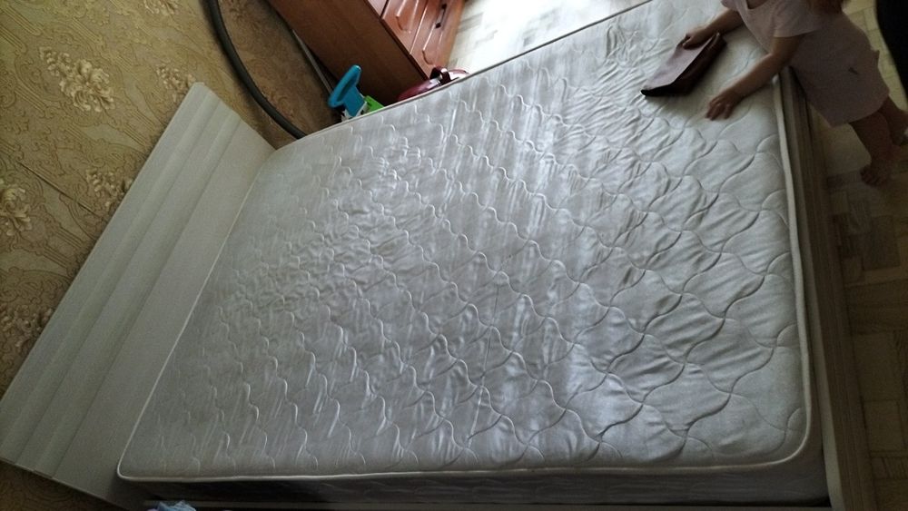 Продам кровать двуспальная