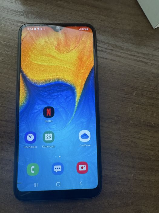 Продавам SAMSUNG Galaxy A20e