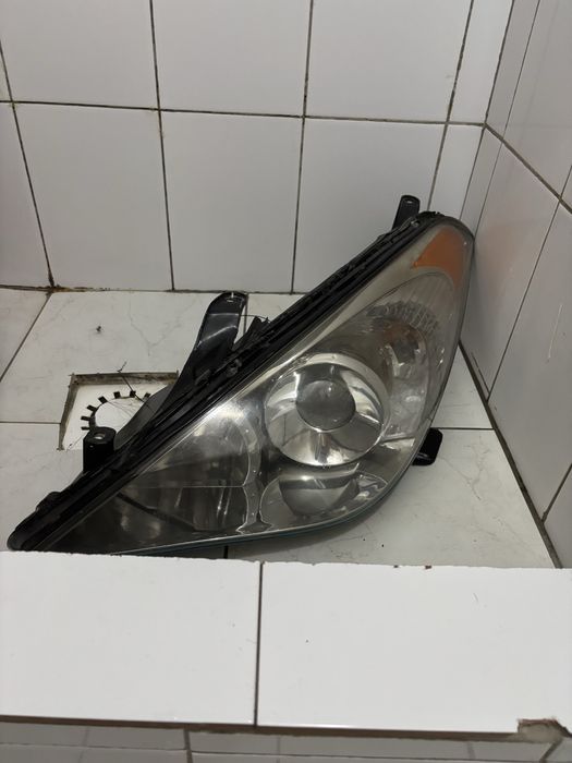 Фара левая Bi LED Toyota Solara 2003 по 2008