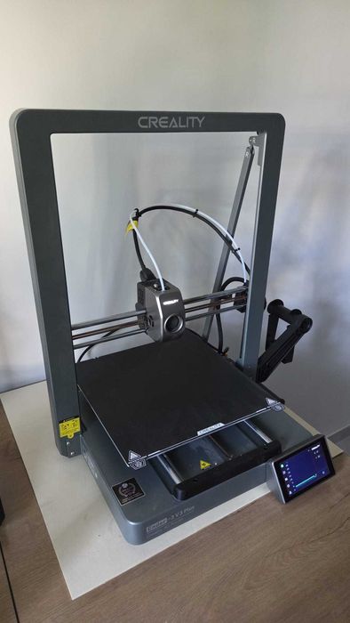 Imprimanta 3D Ender 3 V3 Plus utilizata