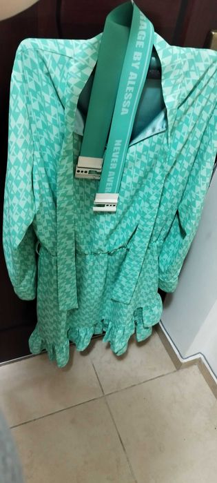 Продавам рокля на Алеса плюс блуза