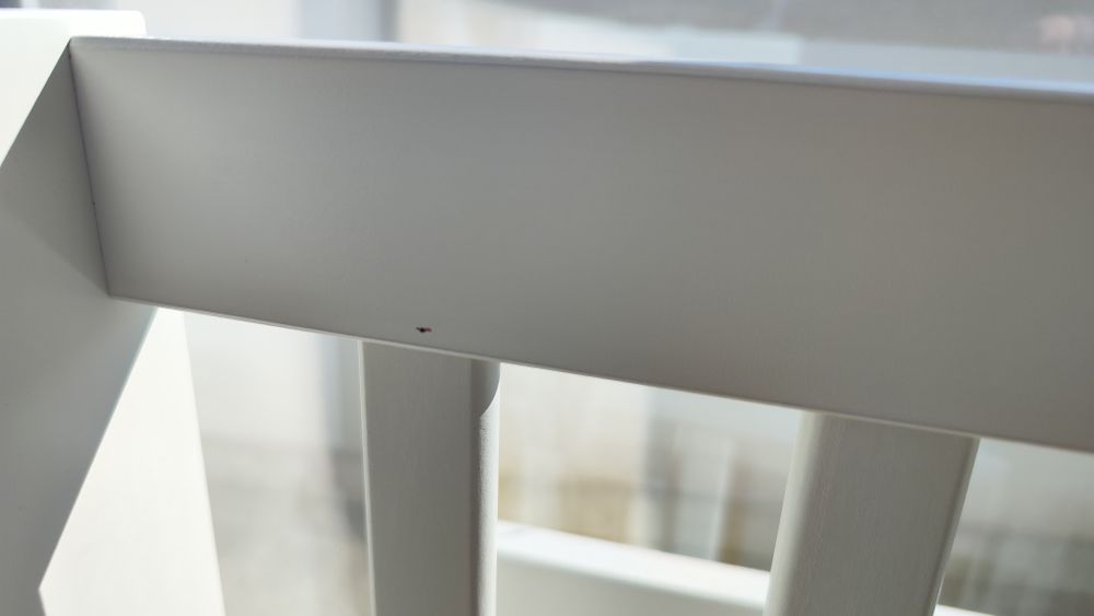 Vand patut bebe Ikea Stuva folosit, cu saltea si aparatori