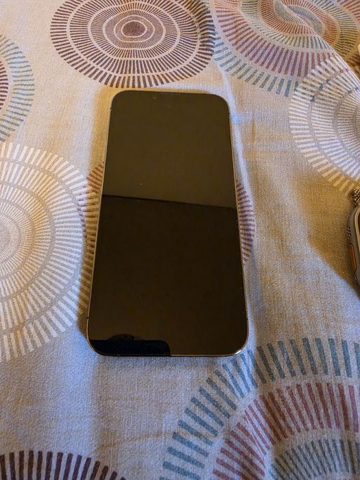 IPhone 13 pro+Apple  watch ultra 1gen +airpods  2gen  само дясна