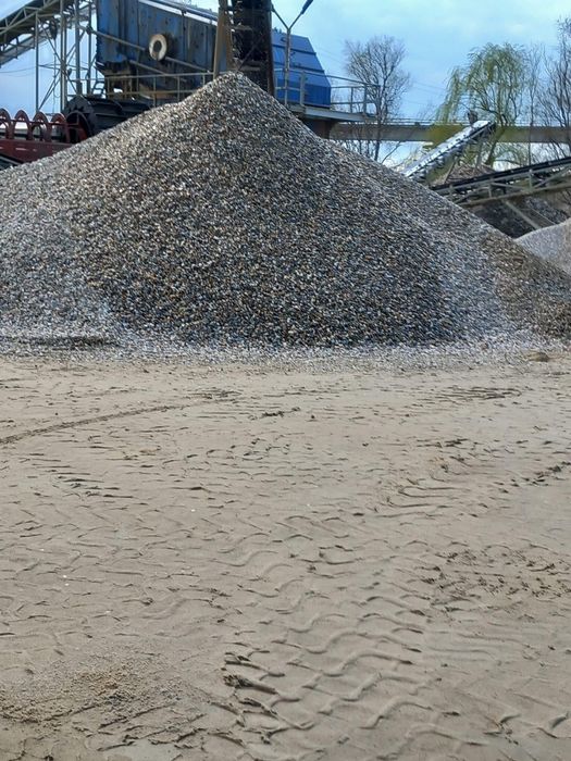 Agregate balastieră și pământ vegetal