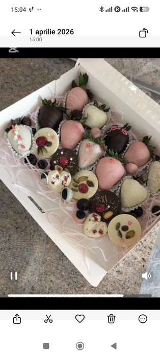 Căpșuni proaspete in ciocolata