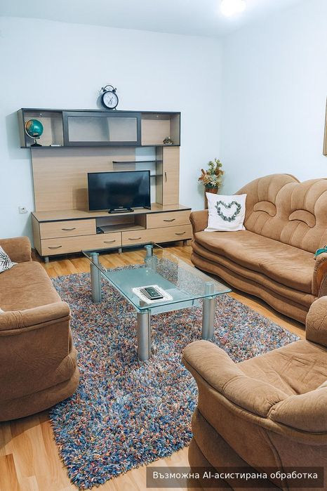 Дава се под наем Многостаен апартамент в Пловдив, Младежки Хълм - 220 кв.м за 897.6 € - Снимка #2