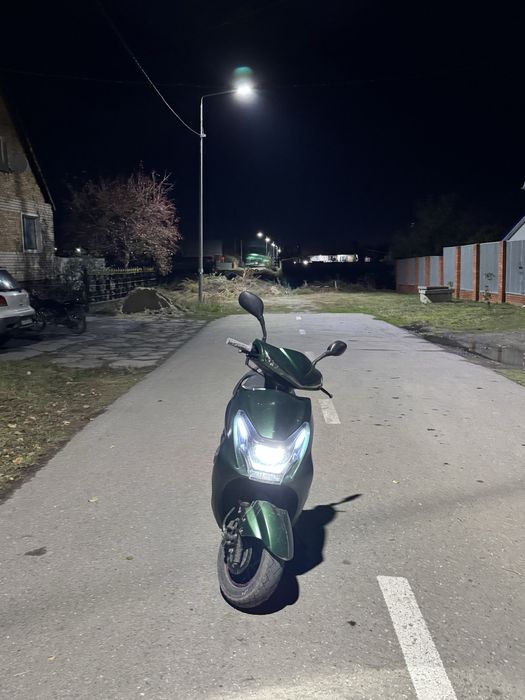 Продам скутер 150 кубов срочно