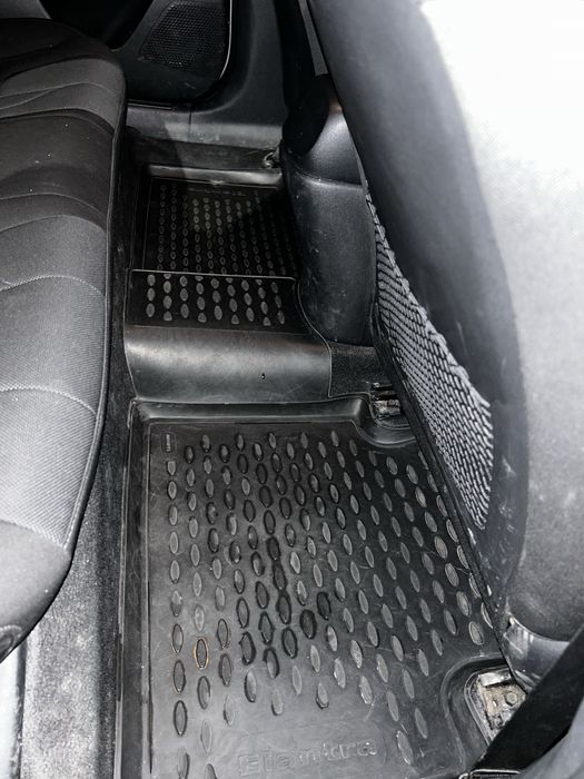 Продам резиновые коврики