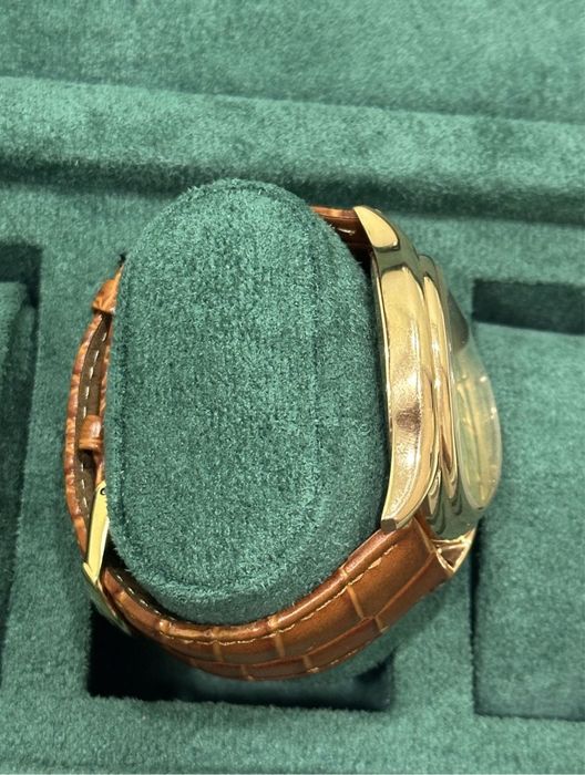 Мужские часы. Куплено за 6000 $. Отдам за 2500 $.