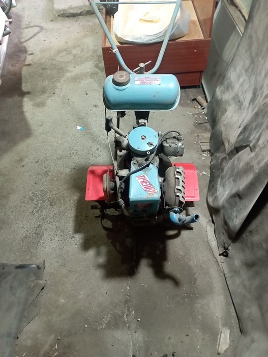 Мотоблок пчёлка..