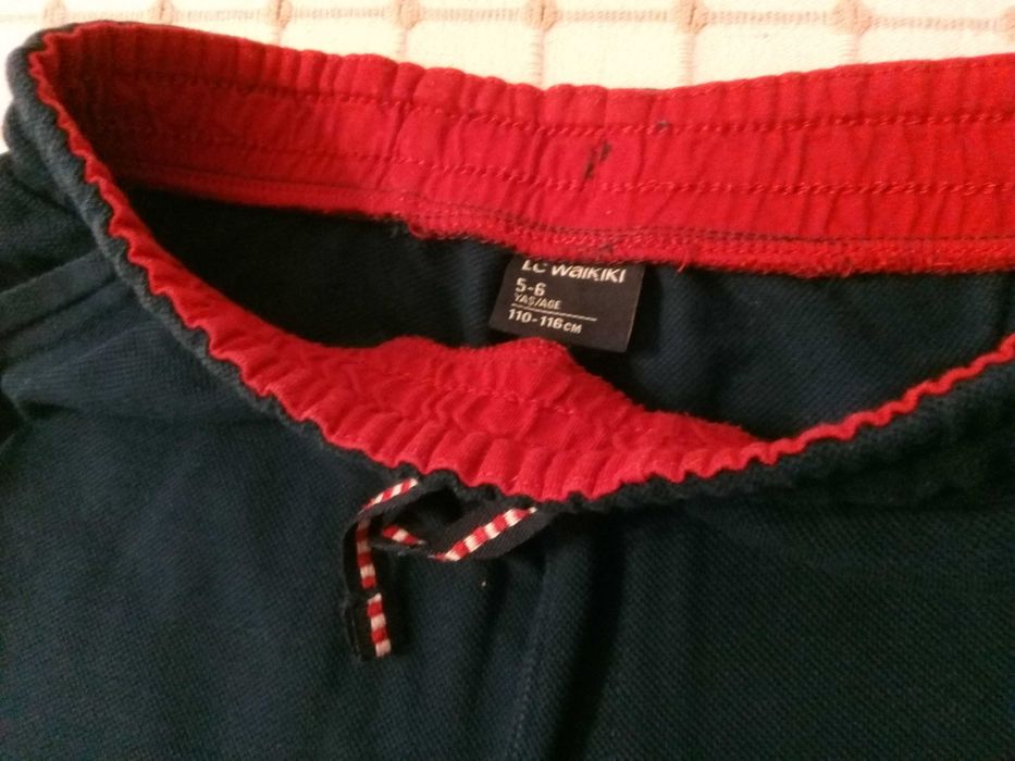 Pantalon + tricouri 5buc mas 110-116 baiat