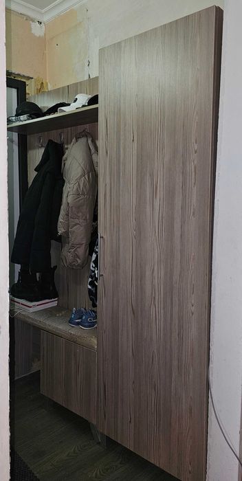 Продам прихожую Б/у