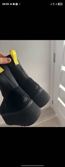 UGG BOOTS classic deeper