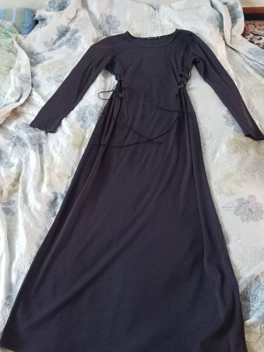 Продам  2 Женские одежда