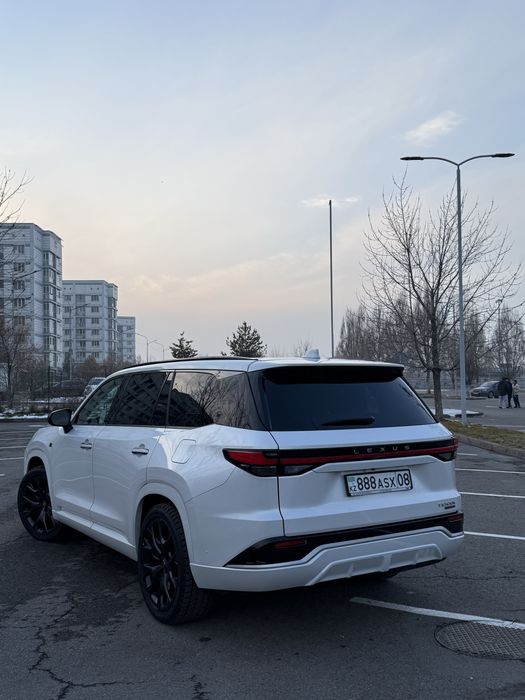 Lexus TX500h F sport