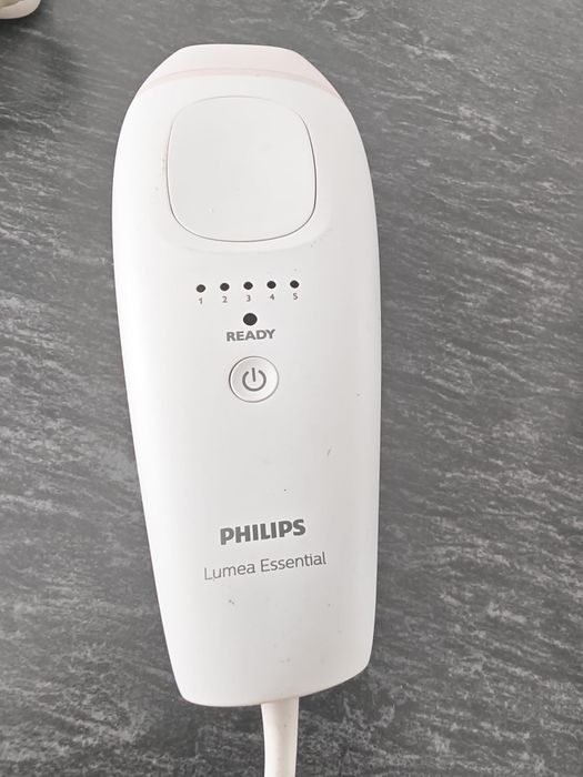 Aparat PHILIPS Lumea  Esential