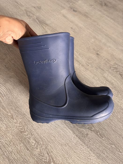 Продам резиновые сапоги