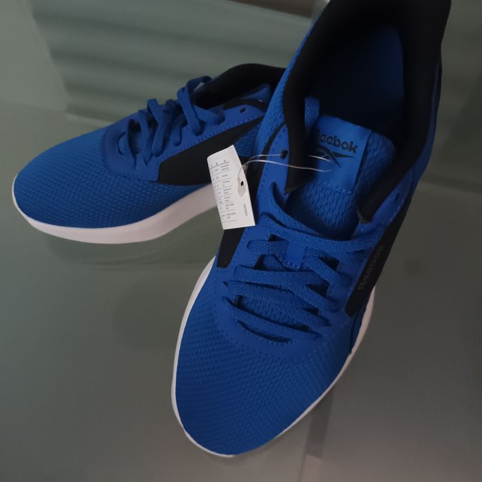 Продавам  маратонки  Reebok  и  Рuma