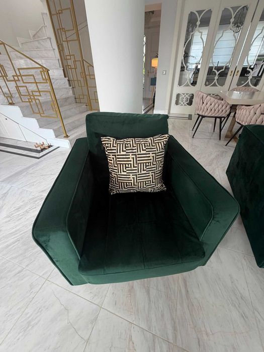 Set living verde catifea ( canapea extensibila, taburet, scaun)