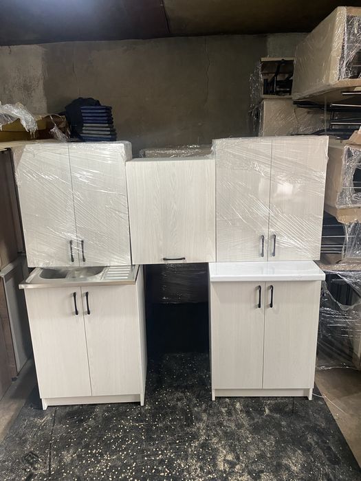 Кухонные гарнитуры