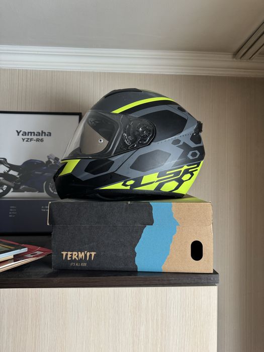 Продам б/у мотошлем L52