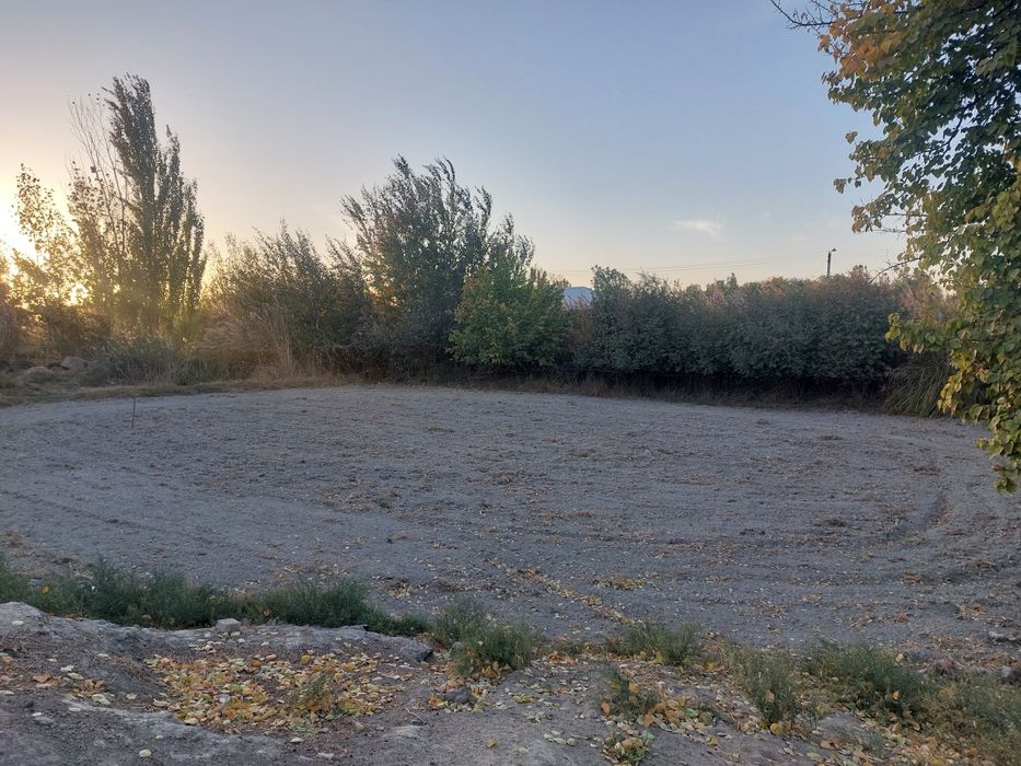 Уй сотилади нархи телда келишилади