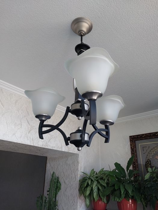 Люстры в отличном состоянии