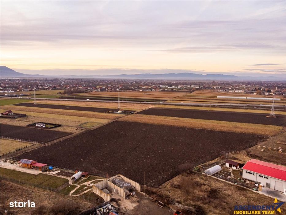 Film!Potential rezidentialinvestitional, 5.000 mp intravilan,privelist