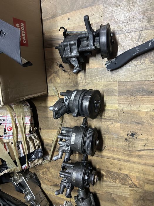 Pompa servo active steering bmw f01 f02 f06 f07 f10 f11 f15 f16