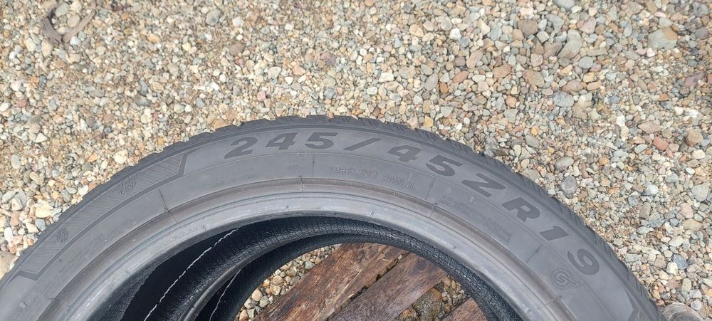 MAXXIS 245 45 R 19 M+S