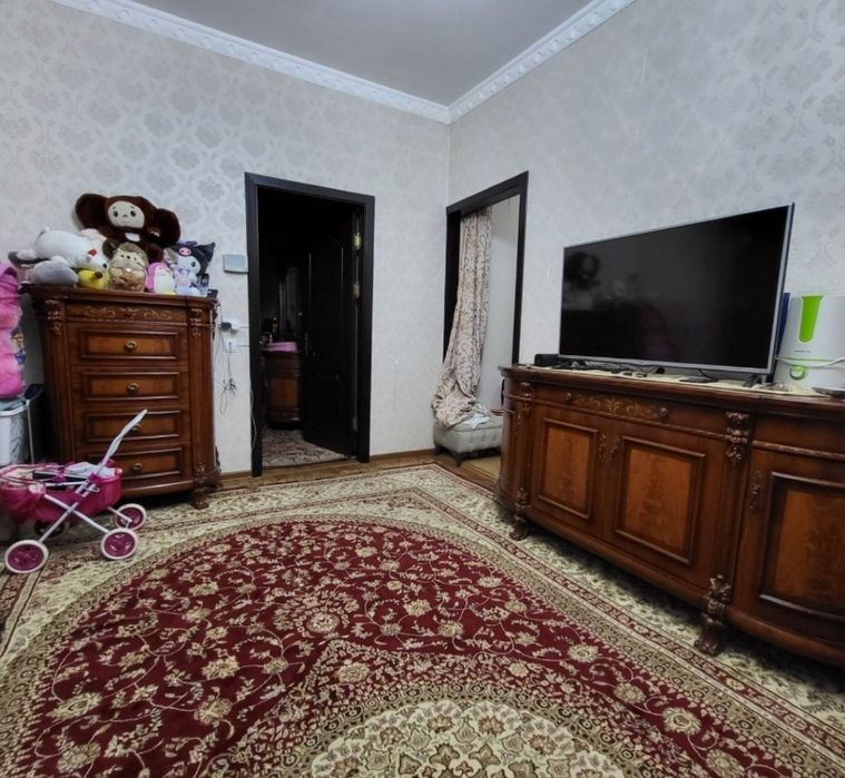 Продается 2/1/4 на м-ве Феруза (Ориентир кафе Согдиана)