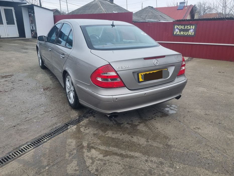 Dezmembrez Mercedes E class E320 V6 cdi W211